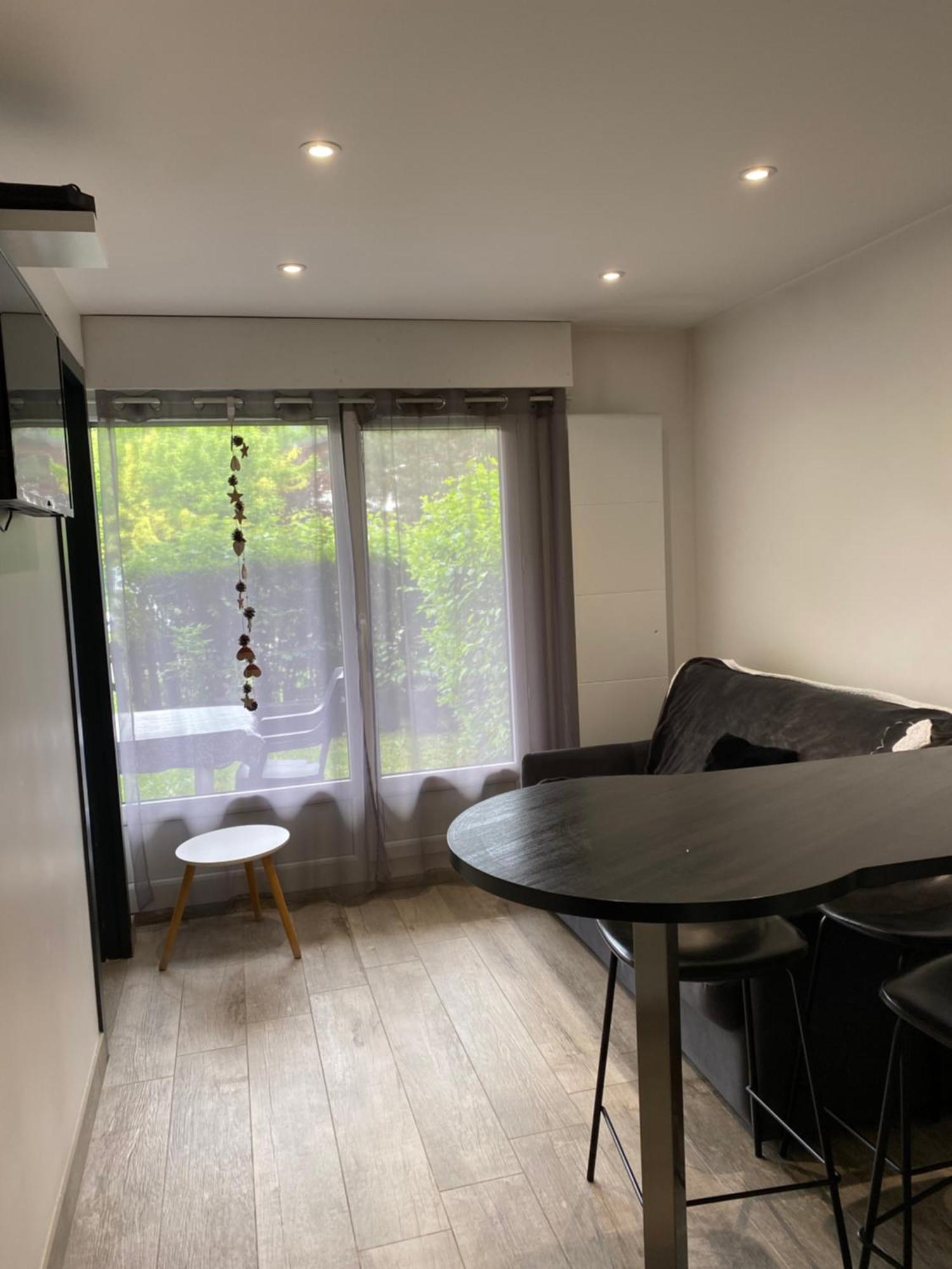 Mont Blanc Holidays Dans Residence Avec Gardien Саланш Екстериор снимка