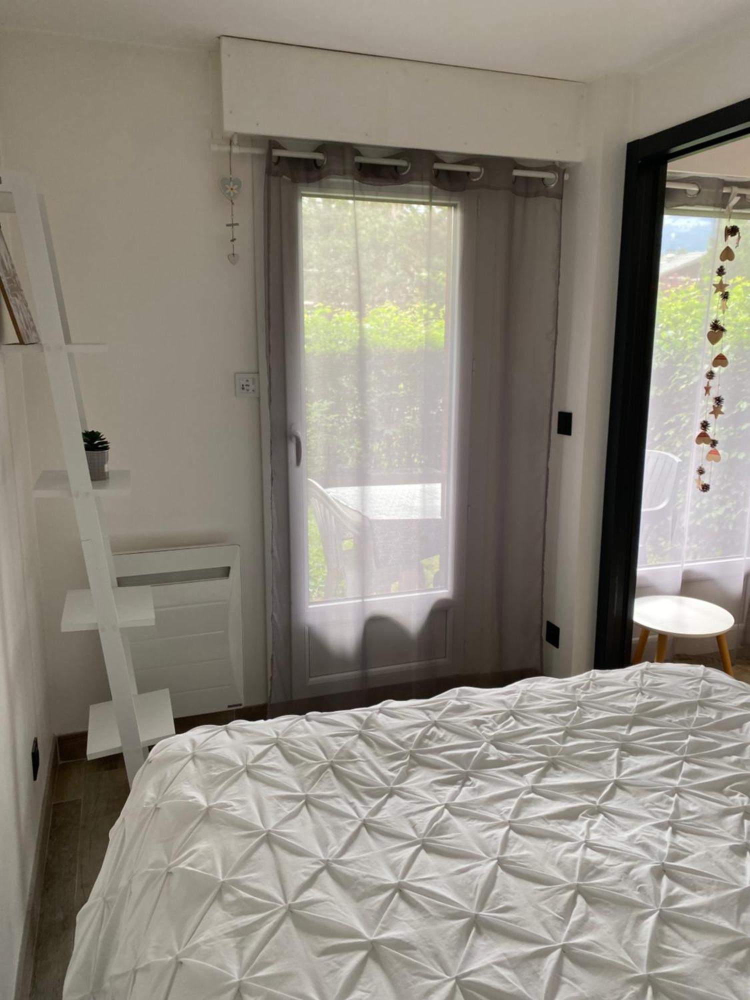 Mont Blanc Holidays Dans Residence Avec Gardien Саланш Екстериор снимка